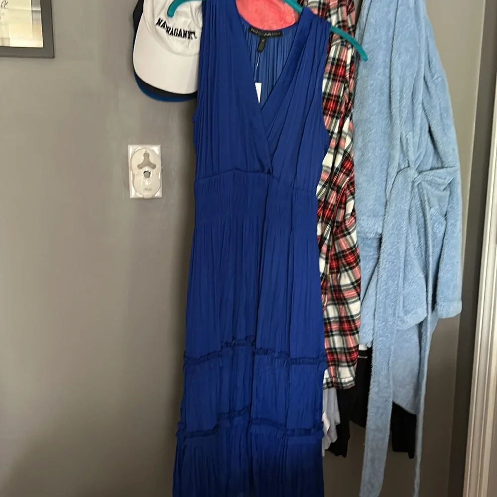 Vibrant Blue Sleeveless Dress - Picture 2 of 7